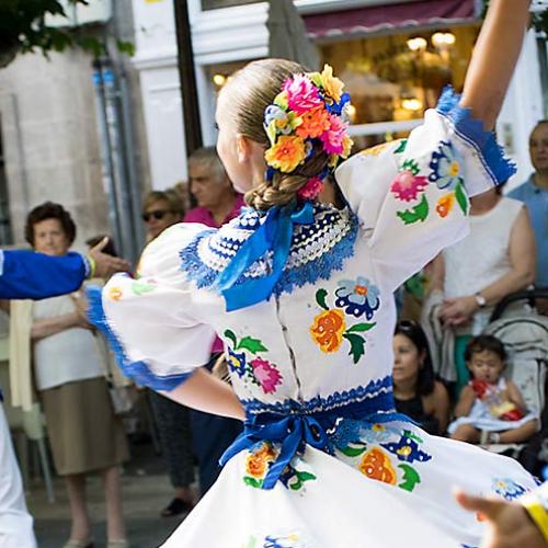 42 Festival de Folclore Ciudad de Burgos. Vestido en movimiento. Sáez Fernández Fotografía. Burgos